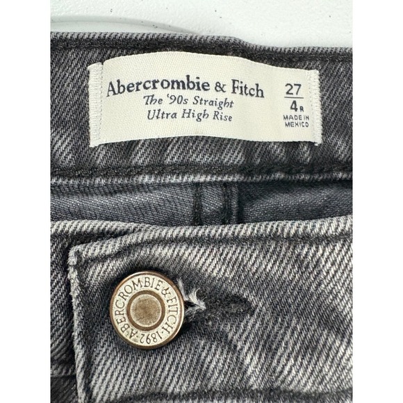 Abercrombie & Fitch The '90s Straight Ultra High Rise Black Wash Jeans - Picture 2 of 4
